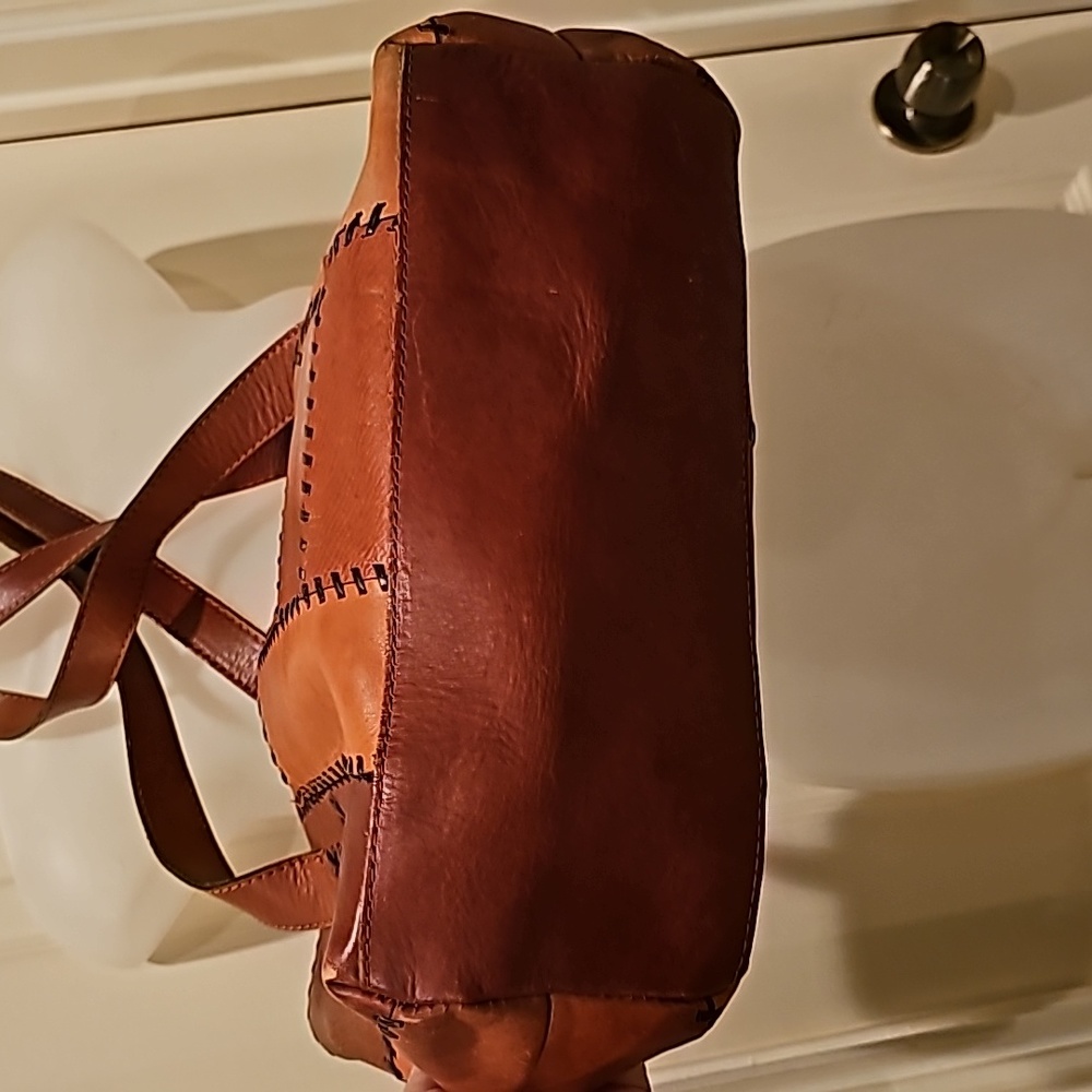 Patricia Nash leather purse - Picture 9 of 13